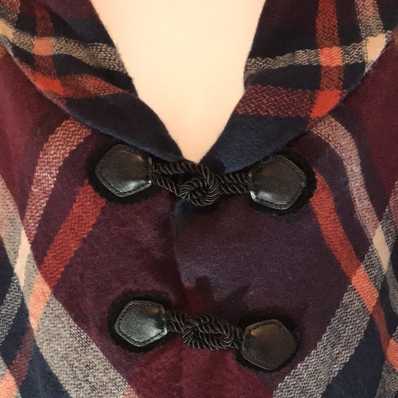 Shawl - Picture 3 of 6